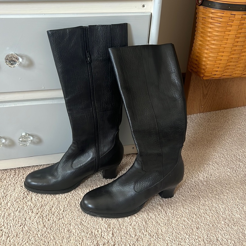 Genuine leather boots